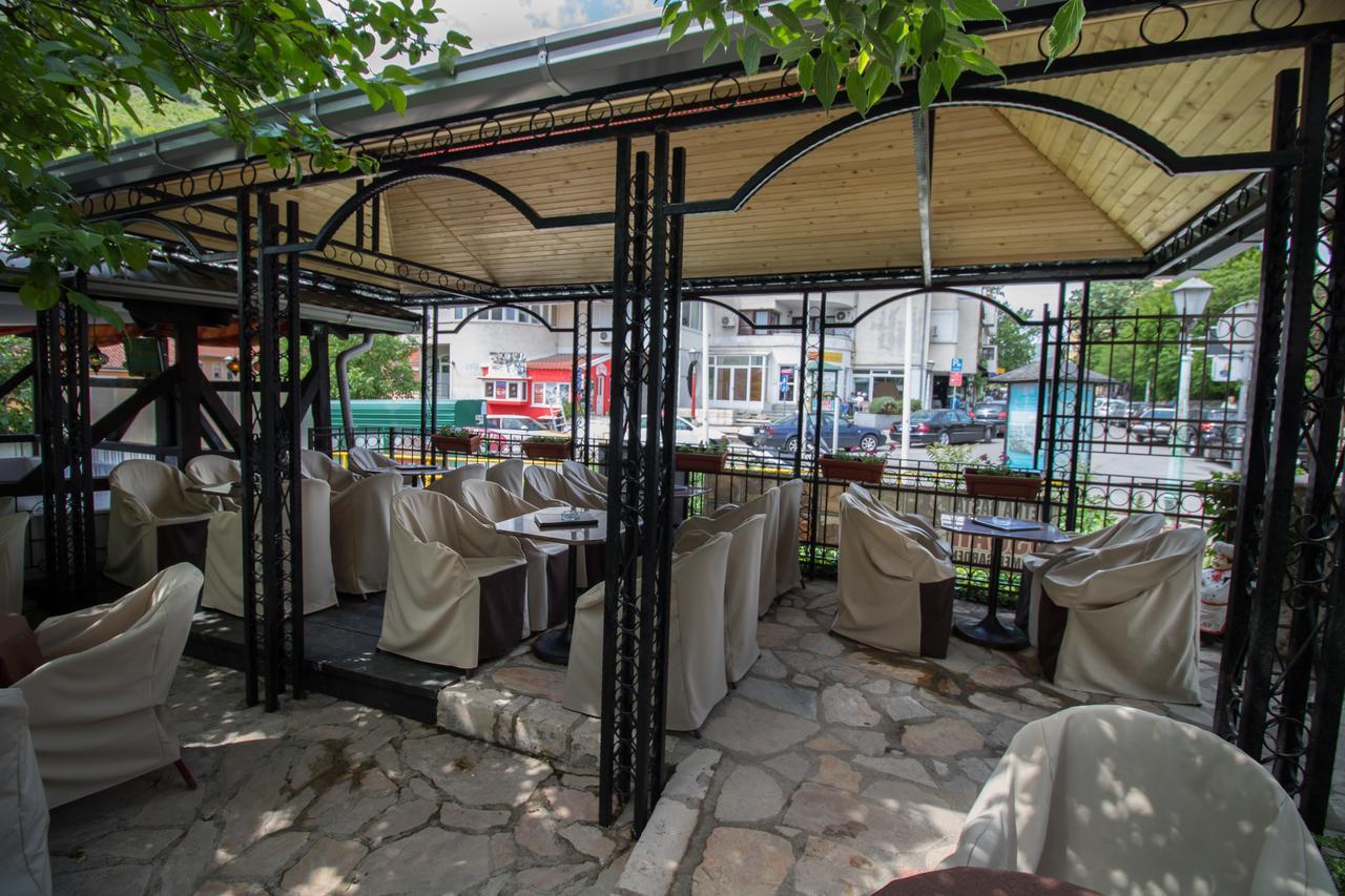 Pansion Oscar Summer Garden Mostar Eksteriør billede